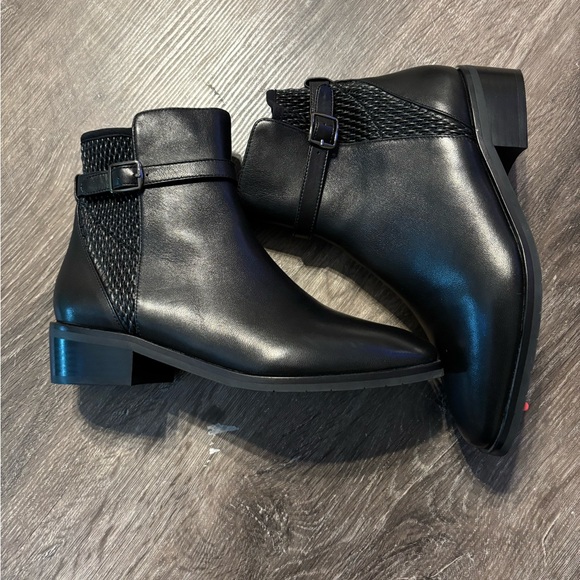 Vaneli Shoes - Vaneli Women’s Boots Size 8